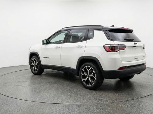 Used 2025 Jeep Compass Limited image 6
