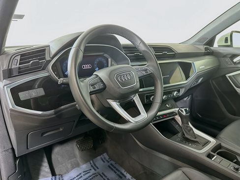 Used 2025 Audi Q3 2.0T Premium image 9