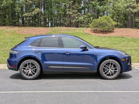 Certified 2026 Porsche Macan AWD/4WD image 24