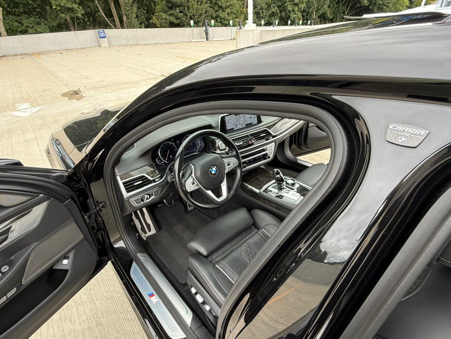 Used 2018 BMW 750i xDrive AWD/4WD image 26