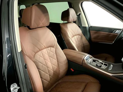 Used 2025 BMW X7 xDrive40i AWD/4WD image 7