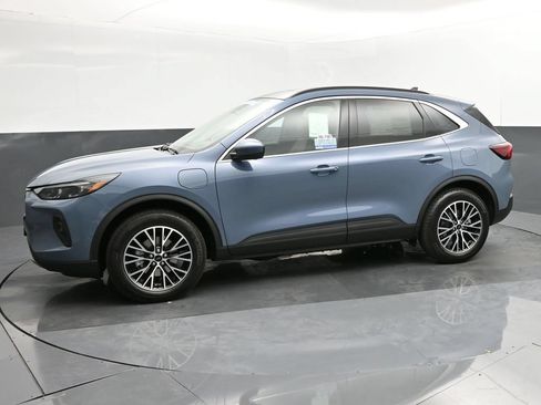New 2024 Ford Escape SE w/ PHEV Premium Package FWD image 2