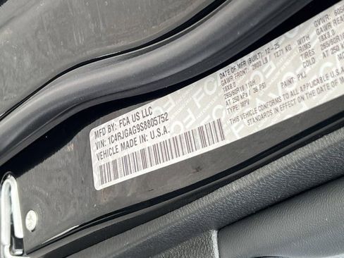 New 2025 Jeep Grand Cherokee Laredo image 30