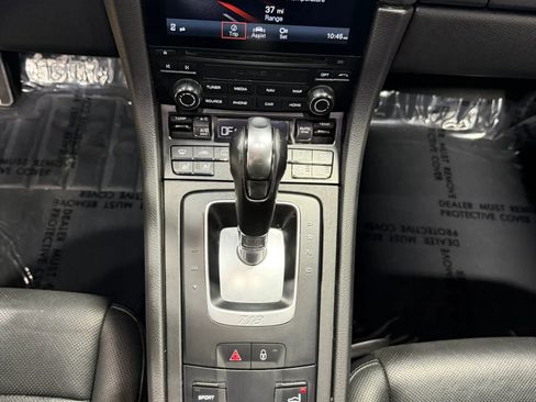 Used 2018 Porsche 718 Cayman S RWD image 3