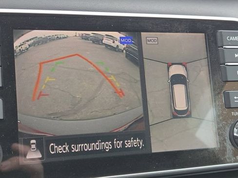 Used 2020 Nissan Kicks SR FWD image 3