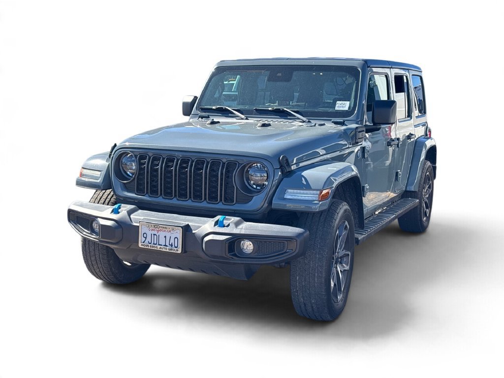 Used 2024 Jeep Wrangler Unlimited w/ LED Headlamp & Fog Lamp Group AWD/4WD image 14