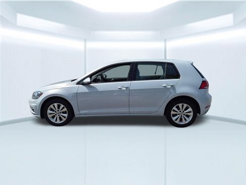 Used 2020 Volkswagen Golf 4-Door FWD image 2