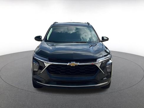 Used 2025 Chevrolet Trax LT w/ LT Convenience Package FWD image 4