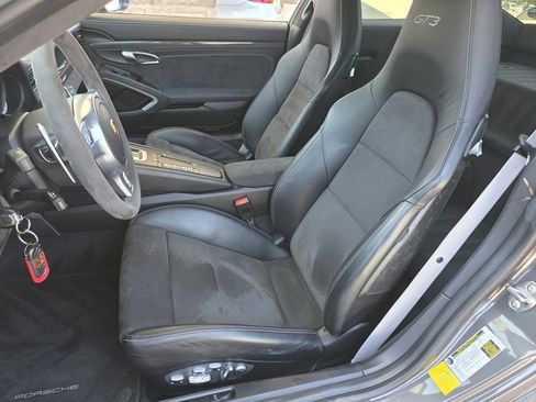 Used 2015 Porsche 911 GT3 RWD image 11