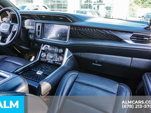 Used 2023 GMC Yukon XL Denali RWD image 27