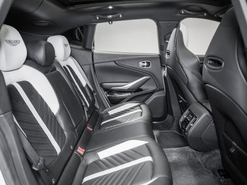 Used 2023 Aston Martin DBX 707 image 17