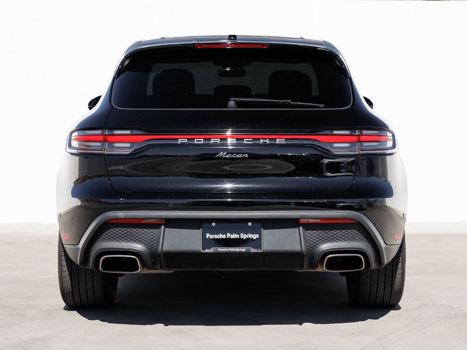 Used 2023 Porsche Macan AWD/4WD image 6