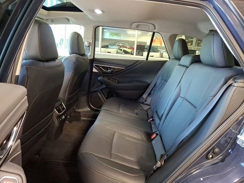 Certified 2025 Subaru Outback Limited AWD/4WD image 9