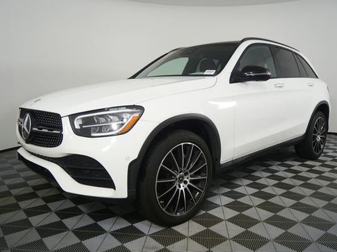 Used 2021 Mercedes-Benz GLC 300 image 7