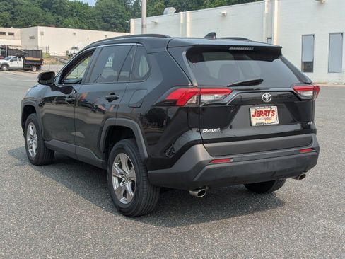 Used 2023 Toyota RAV4 XLE FWD image 4