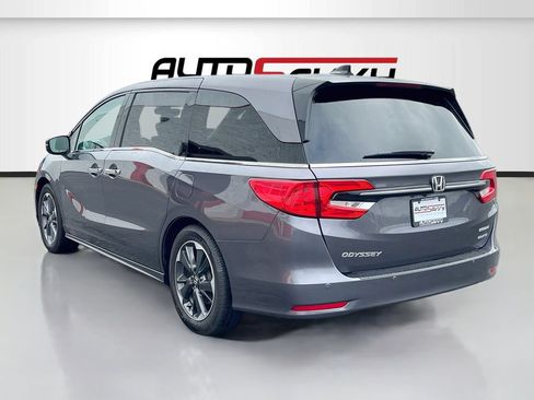 Used 2023 Honda Odyssey Elite image 5