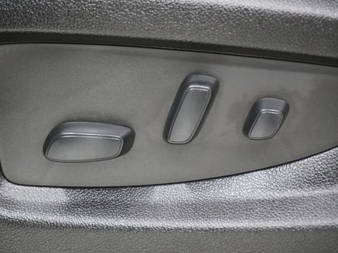 Used 2019 Chevrolet Silverado 1500 LT w/ All Star Edition image 15