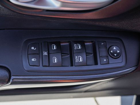 Used 2016 Jeep Cherokee Trailhawk w/ Leather Interior Group AWD/4WD image 19