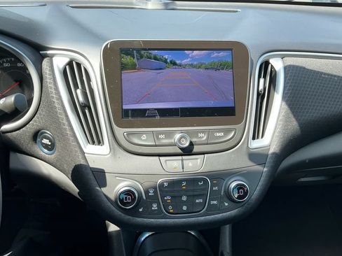 Used 2023 Chevrolet Malibu LT FWD image 25