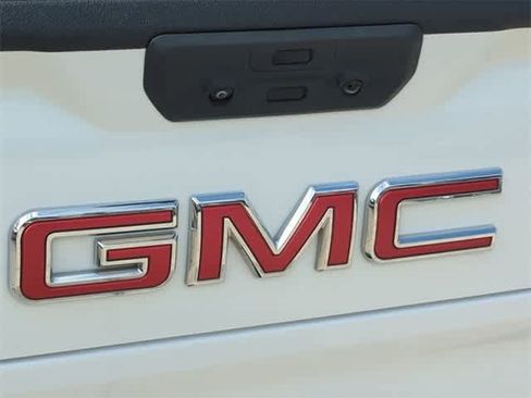 Used 2024 GMC Sierra 1500 SLT image 12