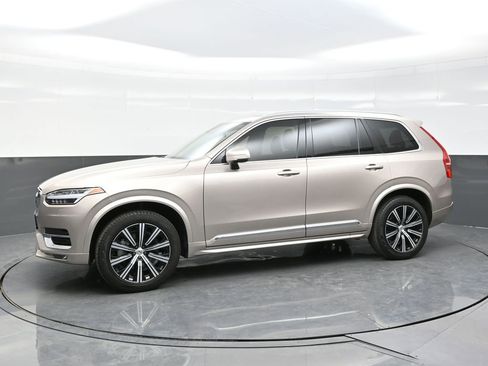 Used 2024 Volvo XC90 B5 Core image 3