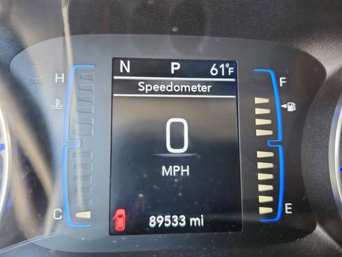 Used 2019 Chrysler Pacifica Touring-L image 24