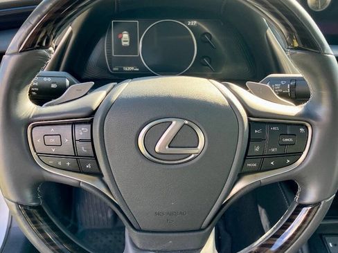 Used 2019 Lexus ES 350 Luxury 4dr Sedan image 6