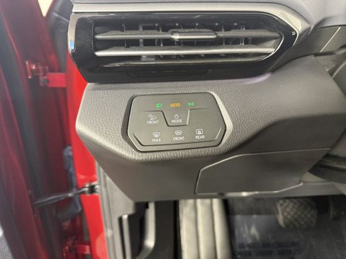 Used 2023 Volkswagen ID.4 Pro S AWD/4WD image 22