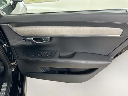 Used 2023 Volvo S90 B6 Ultimate w/ Lounge Package AWD/4WD image 39