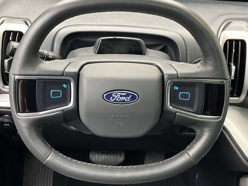 Used 2025 Ford Expedition Active AWD/4WD image 21