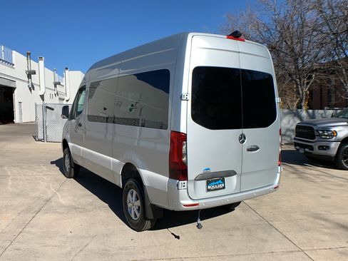 Used 2022 Mercedes-Benz Sprinter 2500 image 3