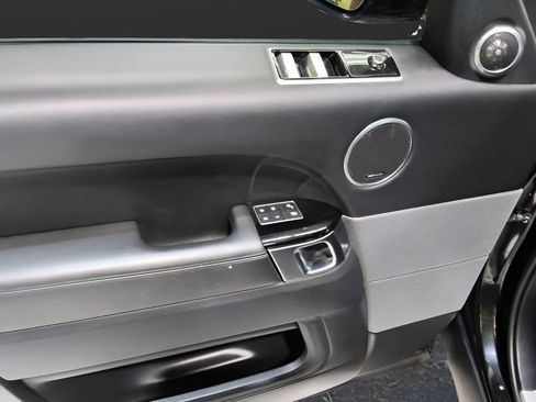 Used 2019 Land Rover Range Rover Sport HSE AWD/4WD image 10