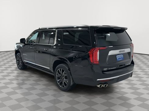 Used 2024 GMC Yukon XL Denali w/ Denali Reserve Package image 3