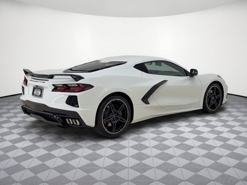Used 2021 Chevrolet Corvette Stingray Premium Cpe w/ Z51 Performance Package RWD image 9
