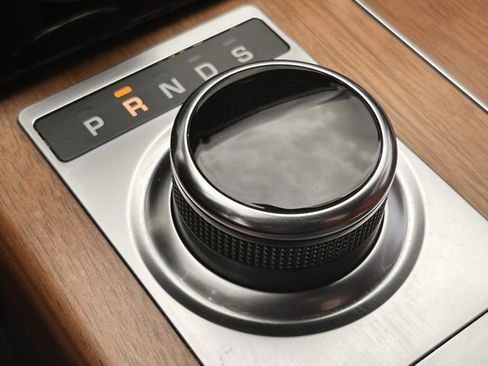 Used 2019 Land Rover Range Rover Long Wheelbase Autobiography image 21