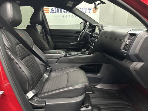 Used 2024 Nissan Pathfinder Rock Creek image 22