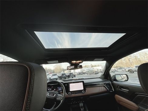 Certified 2024 GMC Canyon AT4 w/ AT4 Premium Package image 18