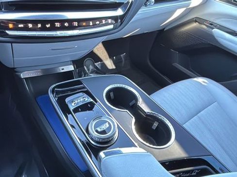 Used 2025 Cadillac Lyriq Sport image 14