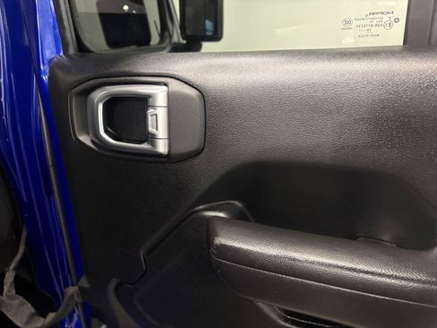 Used 2020 Jeep Wrangler Unlimited Sport S AWD/4WD image 36