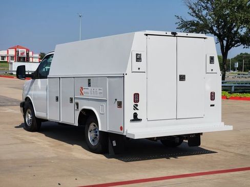 New 2025 Chevrolet Express 3500 w/ Power Convenience Package RWD image 6