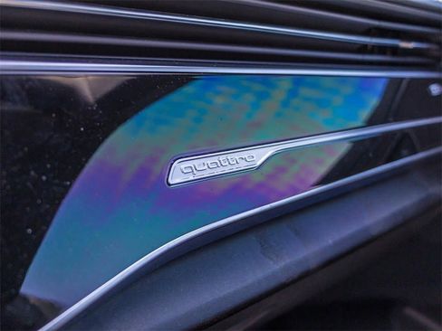 Used 2023 Audi Q8 Premium Plus image 33