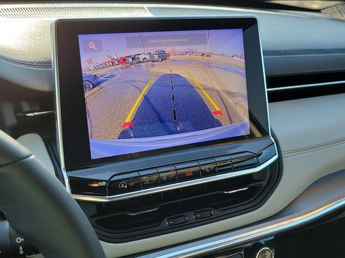 Used 2024 Jeep Compass Limited w/ Sun and Sound Group image 15