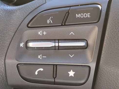 Certified 2023 Hyundai Kona SE image 22