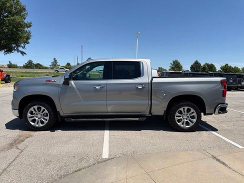 Used 2025 Chevrolet Silverado 1500 LTZ w/ Z71 Off-Road Package AWD/4WD image 6