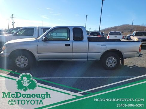 Used 2004 Toyota Tacoma 2WD Xtracab image 2
