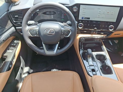 Used 2024 Lexus NX 350h AWD w/ Vision Package image 12