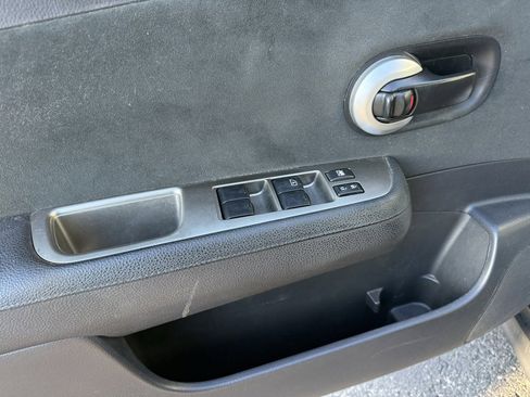 Used 2011 Nissan Versa 1.8 S w/ Plus Pkg image 14