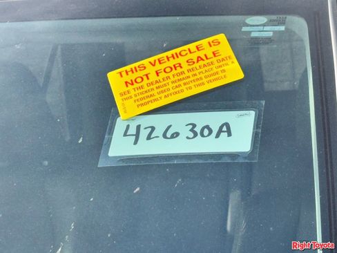 Used 2024 Toyota 4Runner Limited image 11