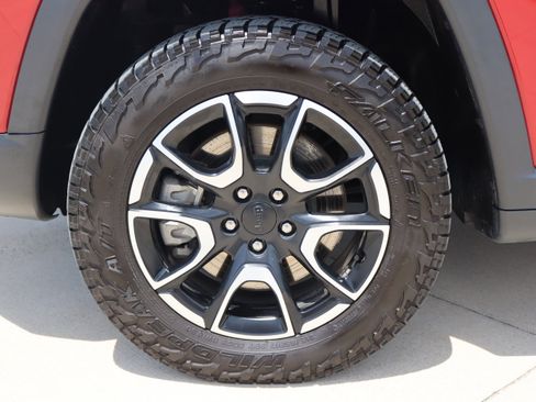 Used 2024 Jeep Compass Trailhawk w/ Trailhawk Elite Group AWD/4WD image 32