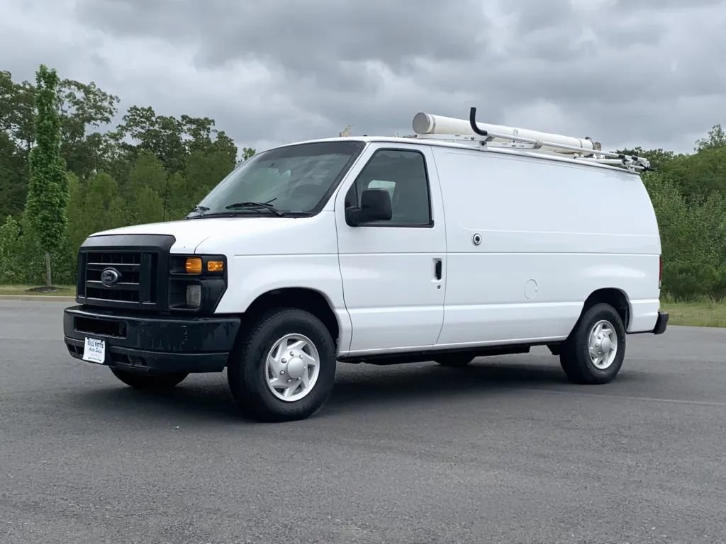 Used 2010 Ford E-250 and Econoline 250 RWD image 3